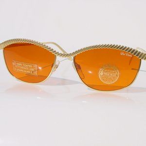 NWT TruVintage lady's fashion retro styl w/"De'Vons" logo true blue blocker lens